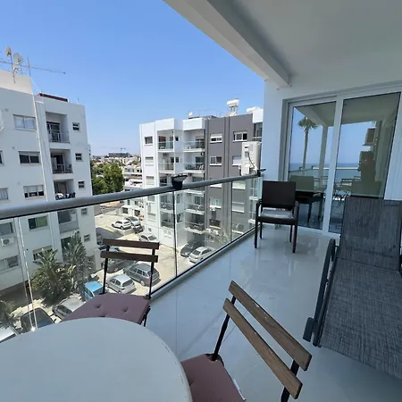 Sea Breeze Court * 利马索尔