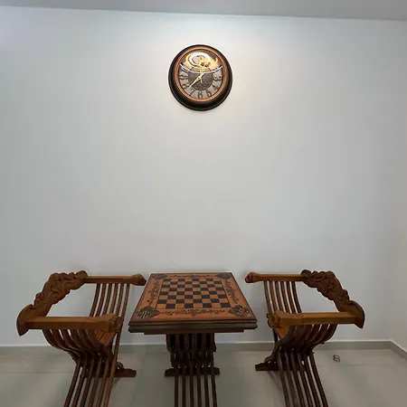 Sea Breeze Court Apartament Limassol