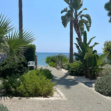 Sea Breeze Court *