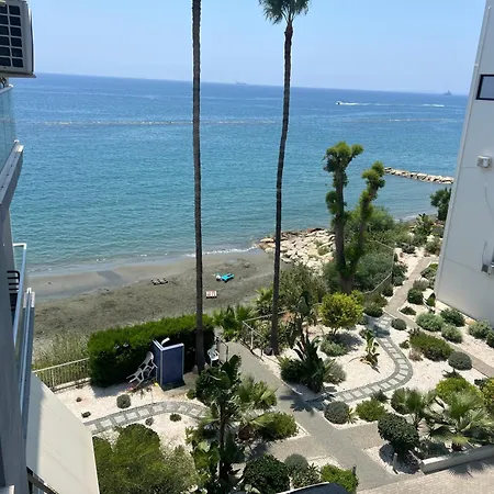 Sea Breeze Court Appartement Limassol